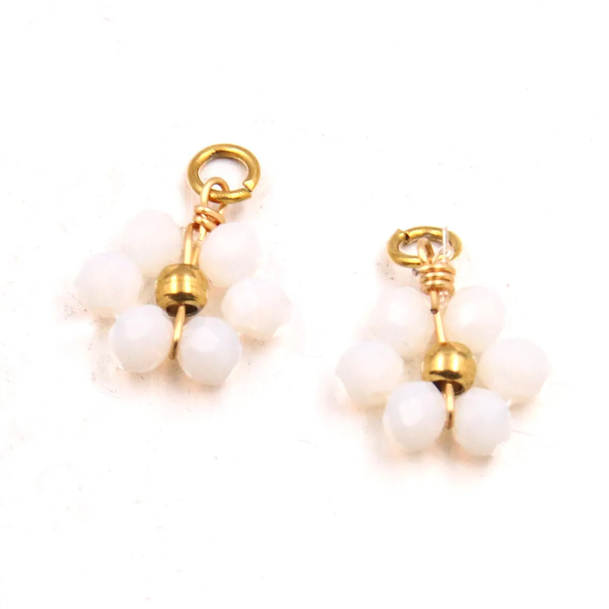 Charms fleur blanche