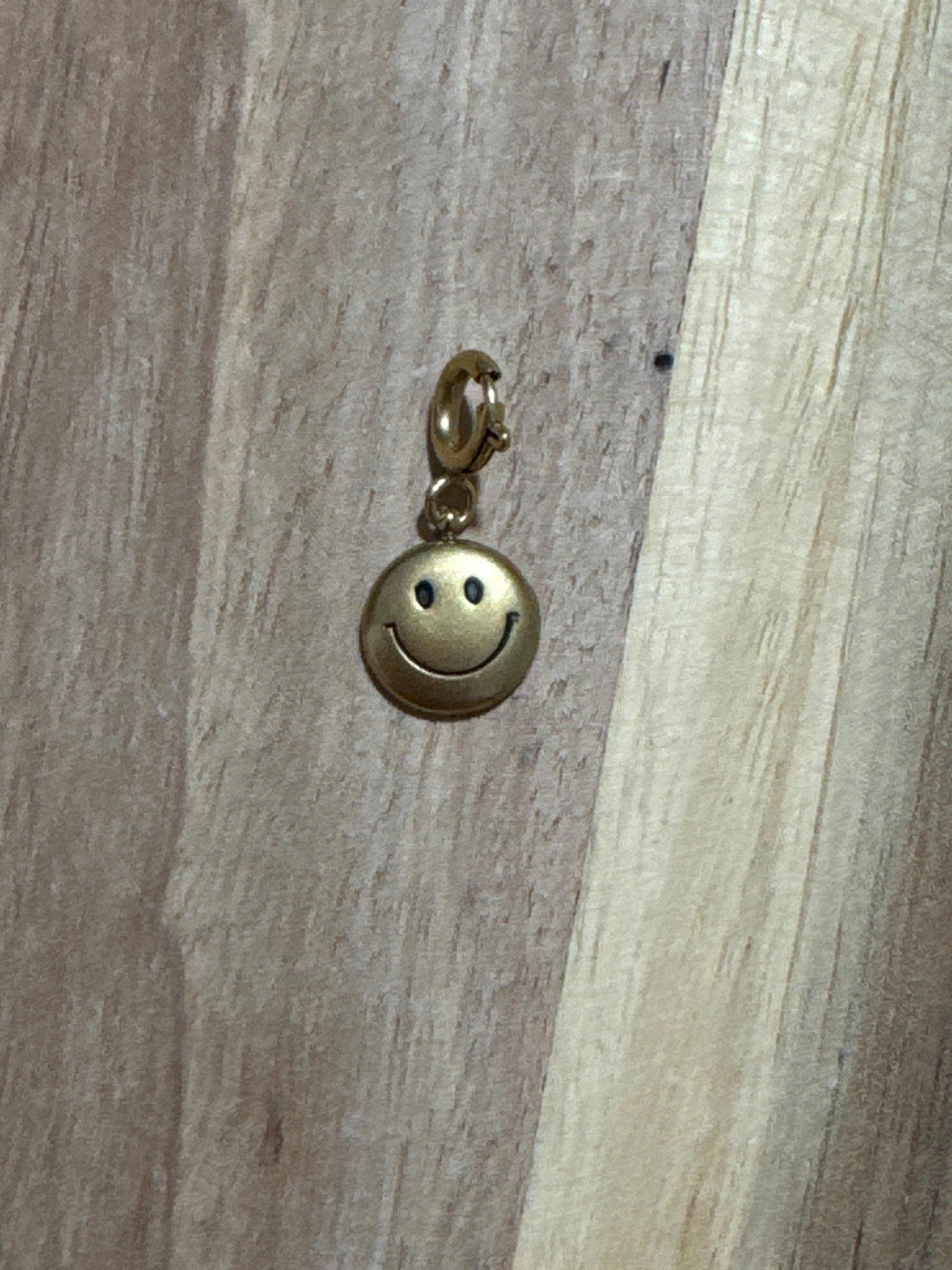 Charms smiley