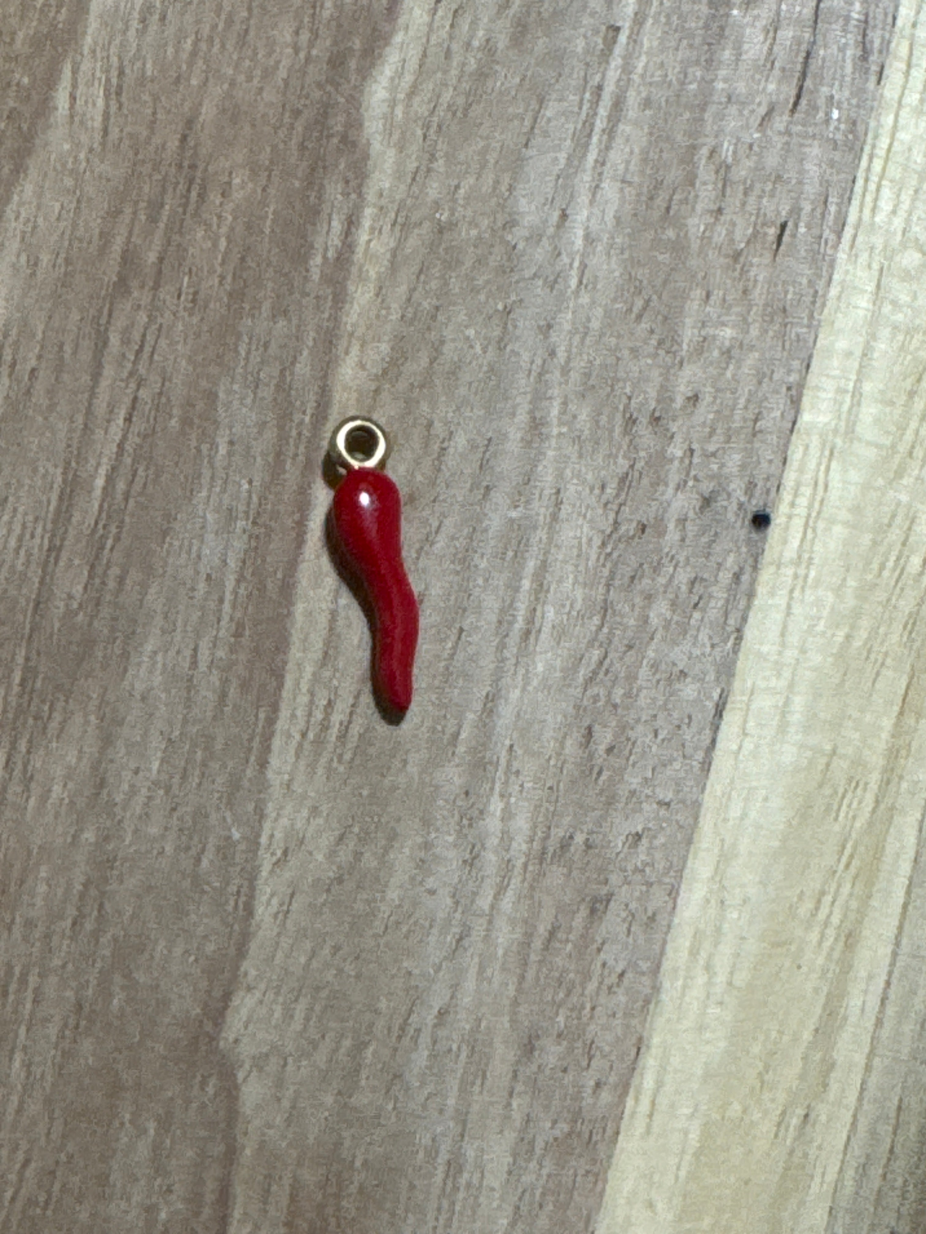 Charms Piment rouge