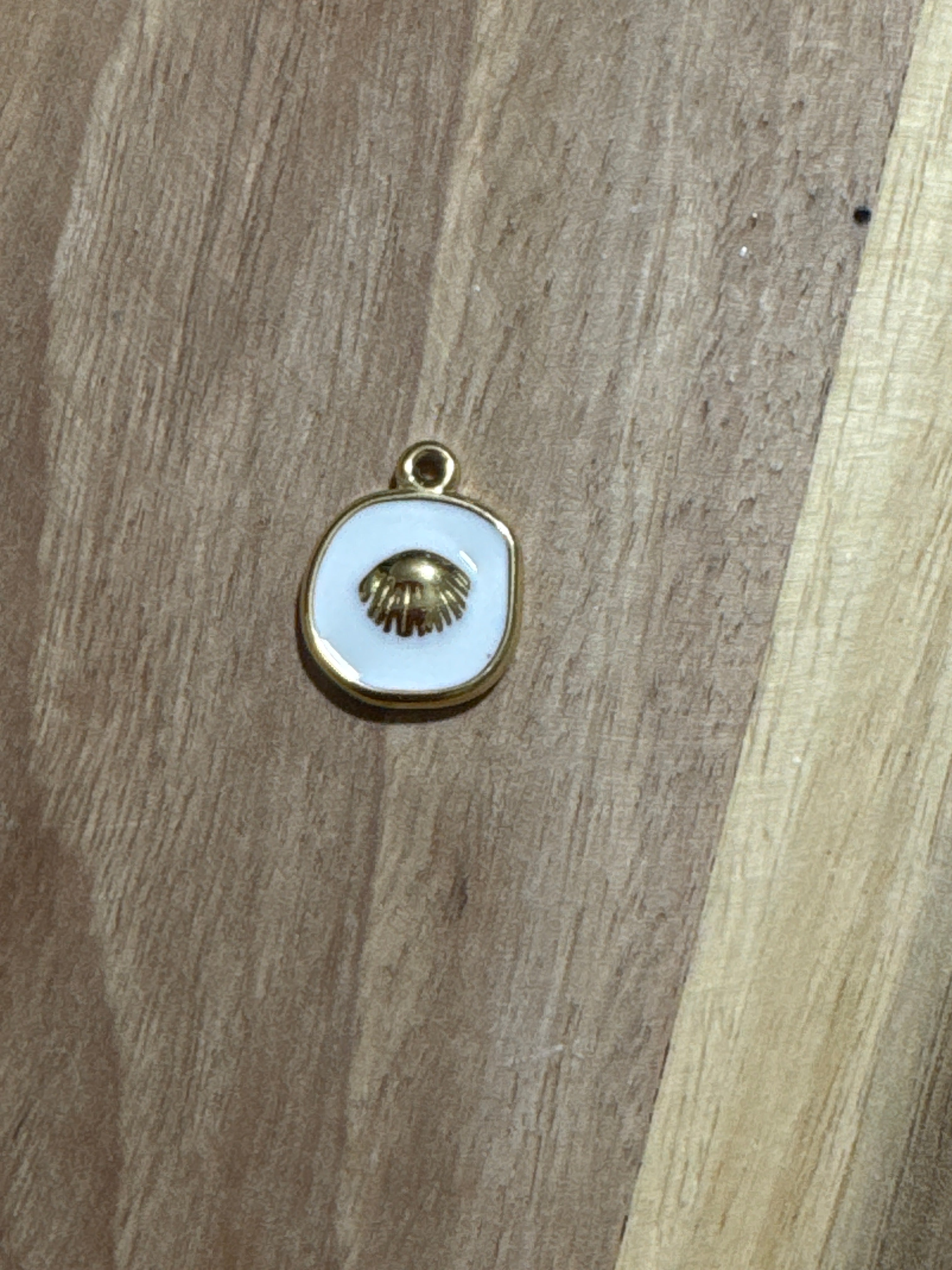 Charms coquillage nacré