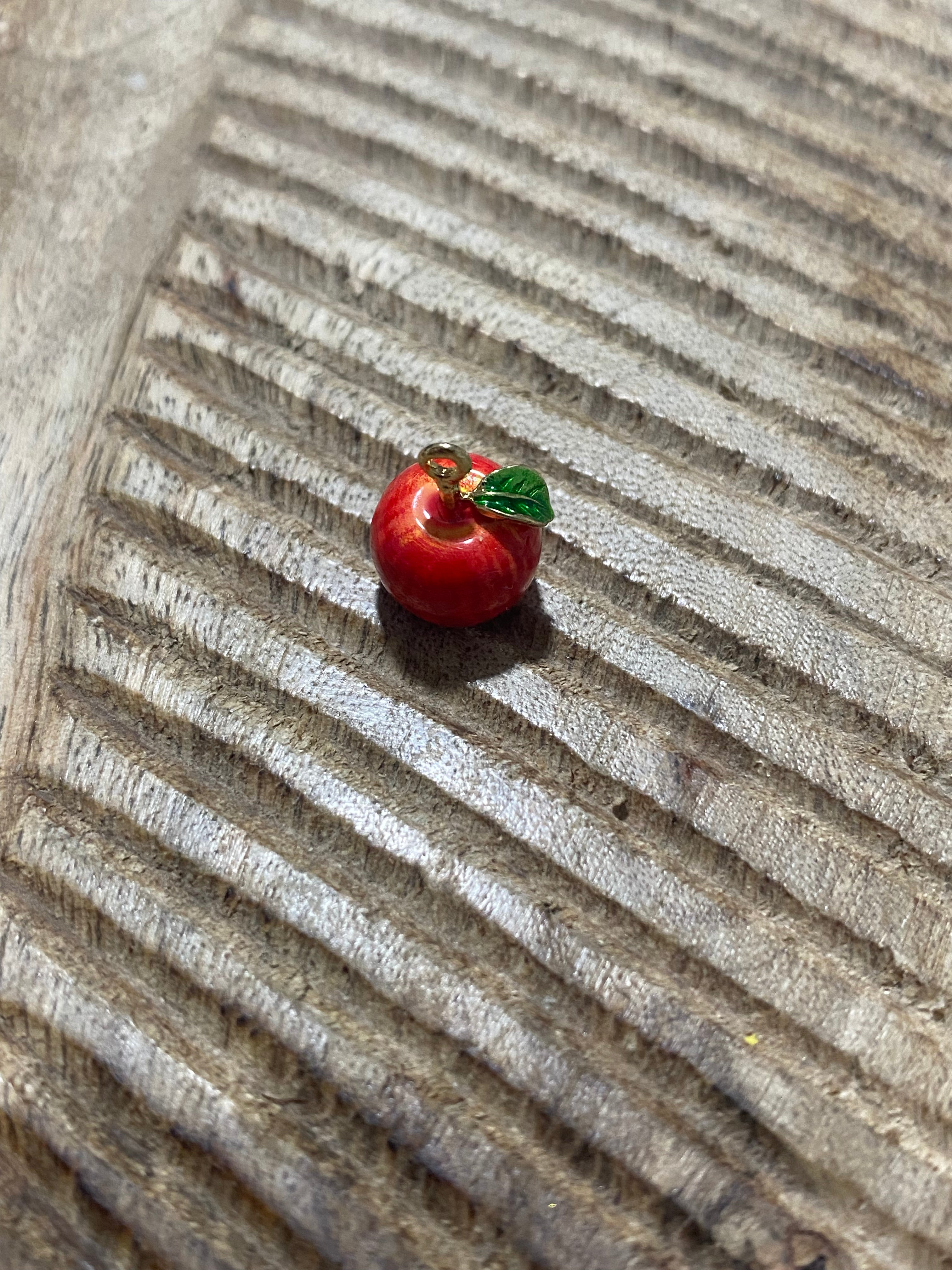 Charms pomme rouge
